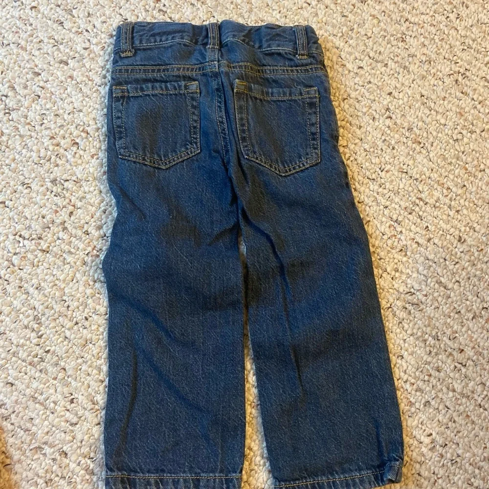 Boys size 3t lot 3 shirts 1 pants